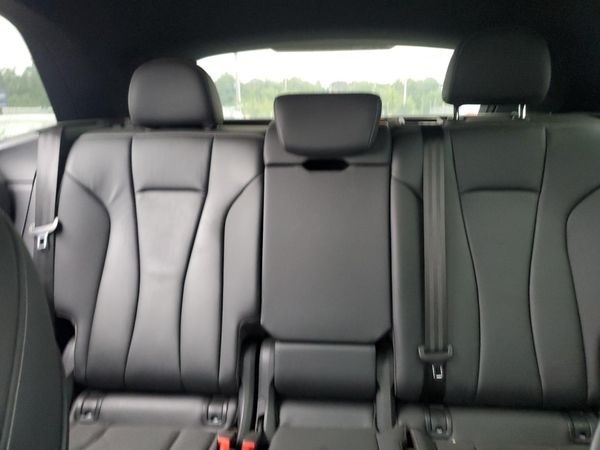 2021 AUDI Q8