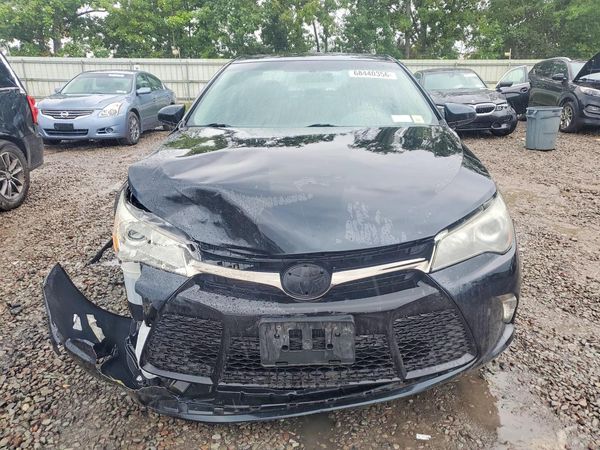 2016 TOYOTA CAMRY