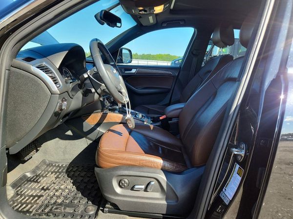 2016 AUDI Q5 quattro Premium Plus