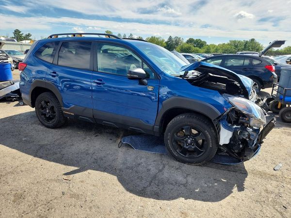 2024 SUBARU FORESTER Wilderness — Passenger 3/4