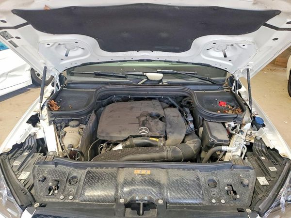 2020 MERCEDES-BENZ GLE GLE350-4M — Engine bay