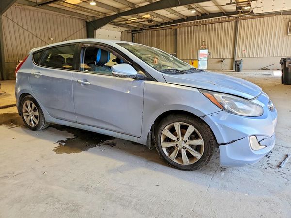2013 HYUNDAI ACCENT GLS Premium/ SE — Passenger 3/4