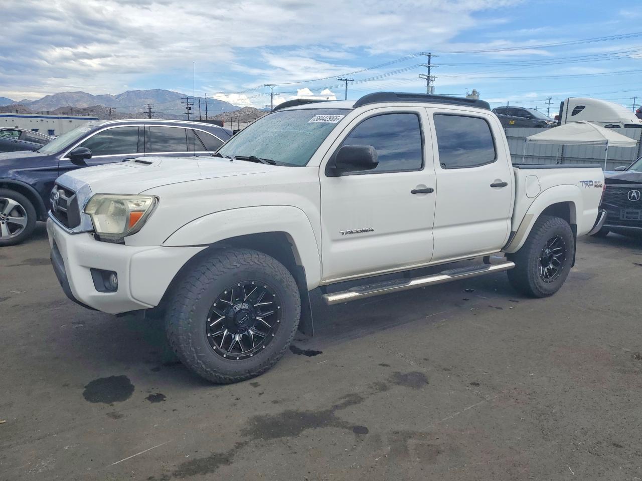 2015 TOYOTA TACOMA