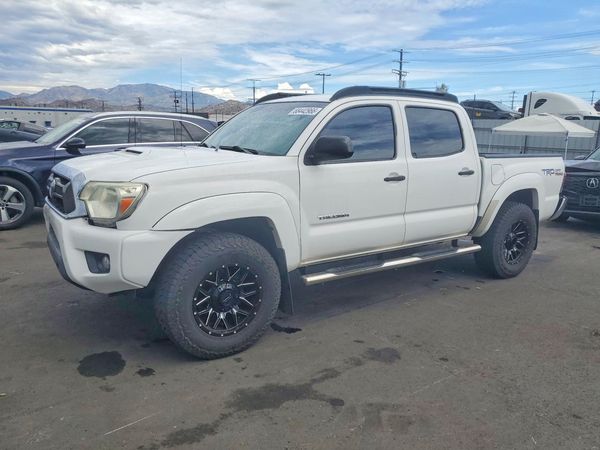 2015 TOYOTA TACOMA