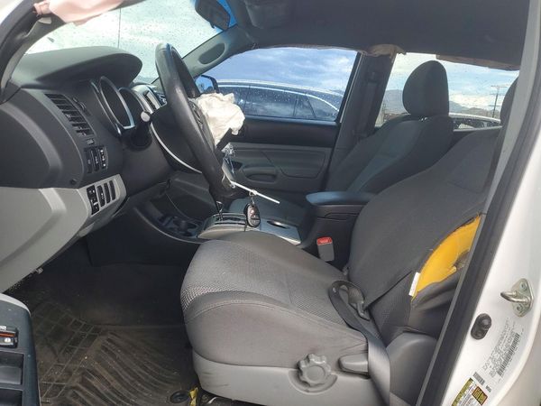 2015 TOYOTA TACOMA