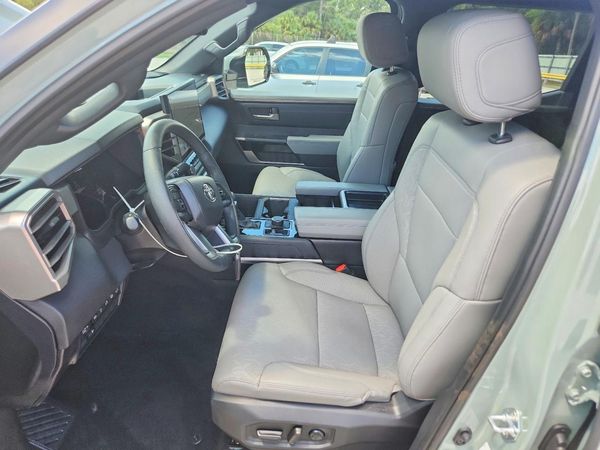 2025 TOYOTA TUNDRA