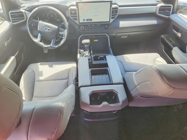 2025 TOYOTA TUNDRA