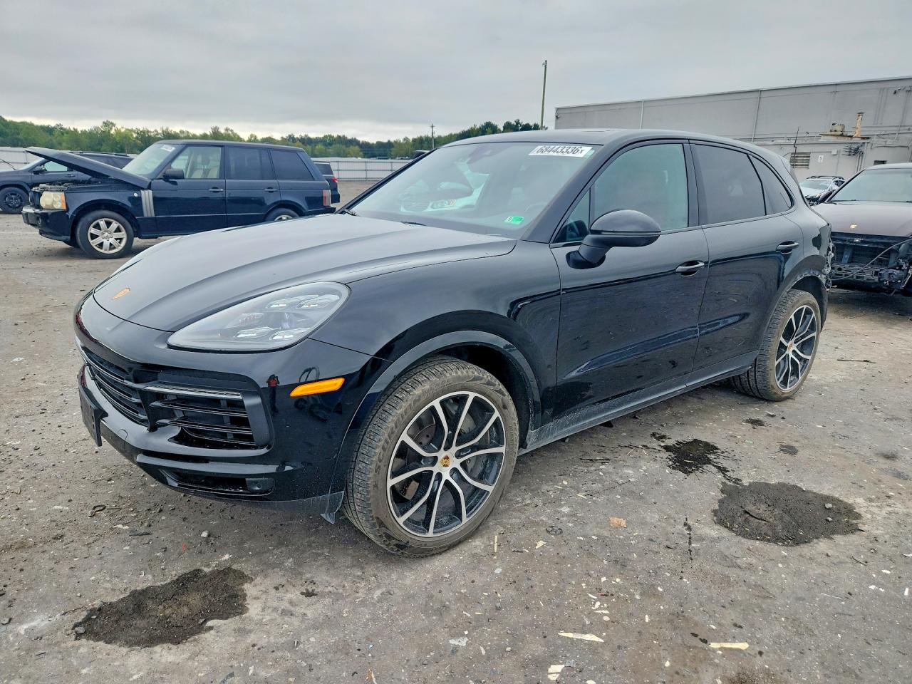 2022 PORSCHE CAYENNE S — Front 3/4