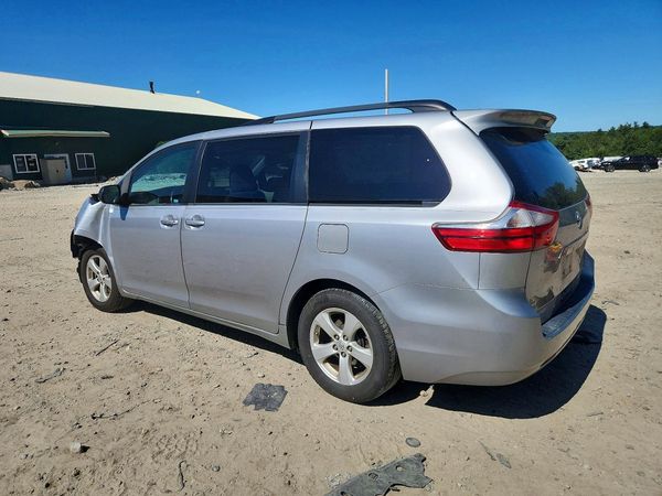2015 TOYOTA SIENNA