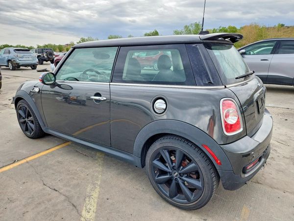 2013 MINI COOPER