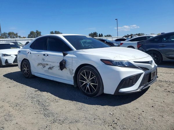 2022 TOYOTA CAMRY SE — Passenger 3/4