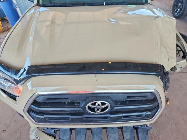 2016 TOYOTA TACOMA