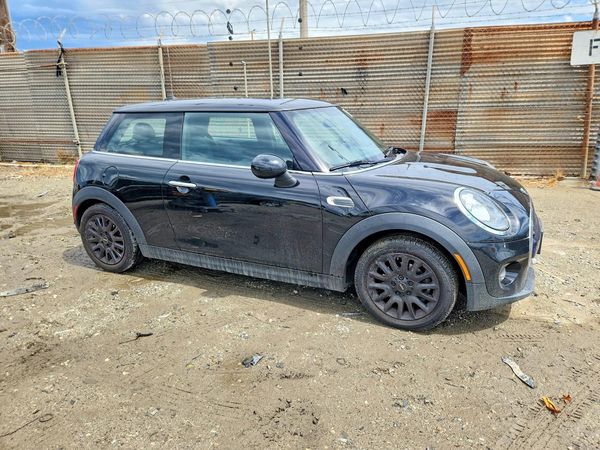 2016 MINI COOPER