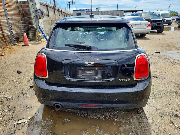 2016 MINI COOPER