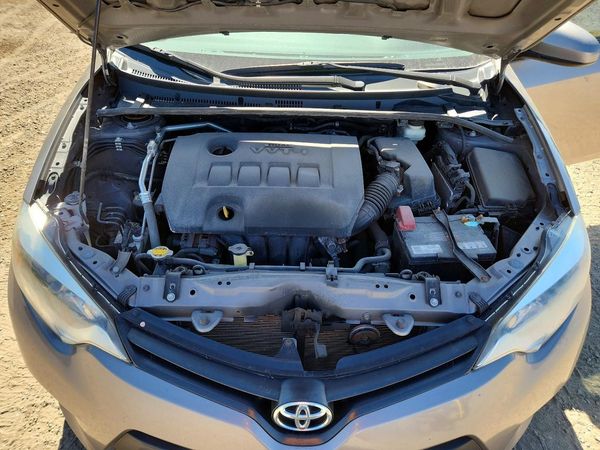 2014 TOYOTA COROLLA L/LE — Engine bay