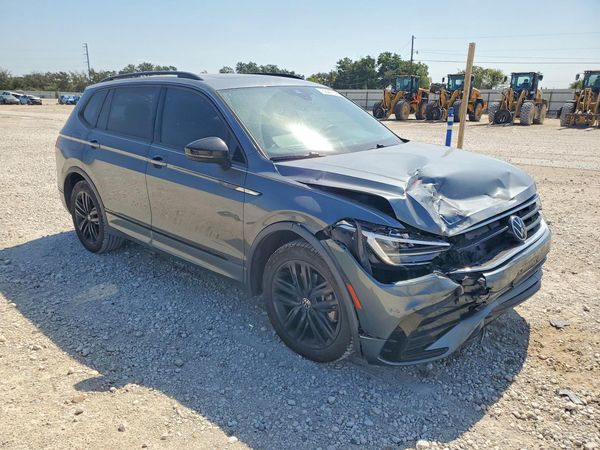 2022 VOLKSWAGEN TIGUAN SE R-Line Black