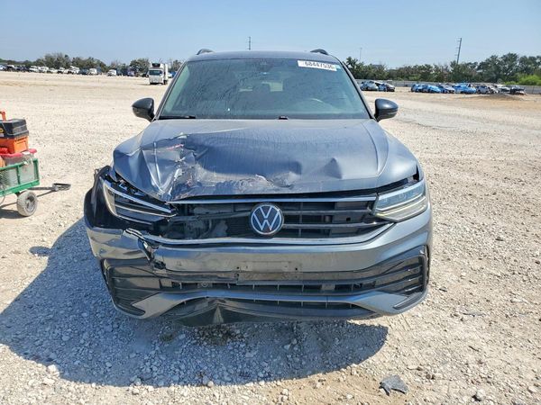 2022 VOLKSWAGEN TIGUAN SE R-Line Black