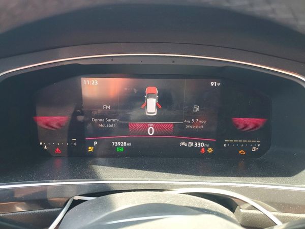 2022 VOLKSWAGEN TIGUAN SE R-Line Black