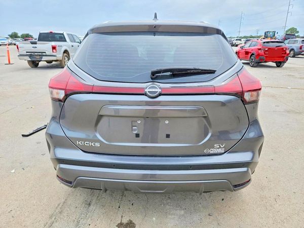 2024 NISSAN KICKS SV