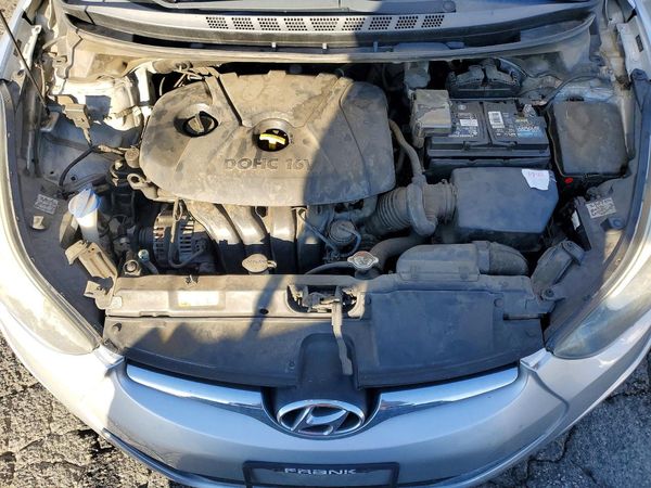 2015 HYUNDAI ELANTRA GLS(Middle)