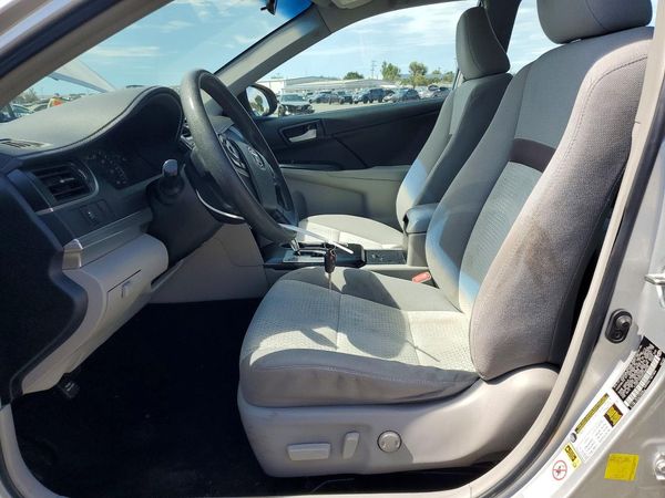 2014 TOYOTA CAMRY — DENT