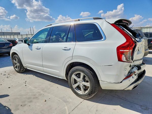 2017 VOLVO XC90