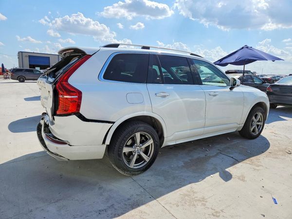 2017 VOLVO XC90