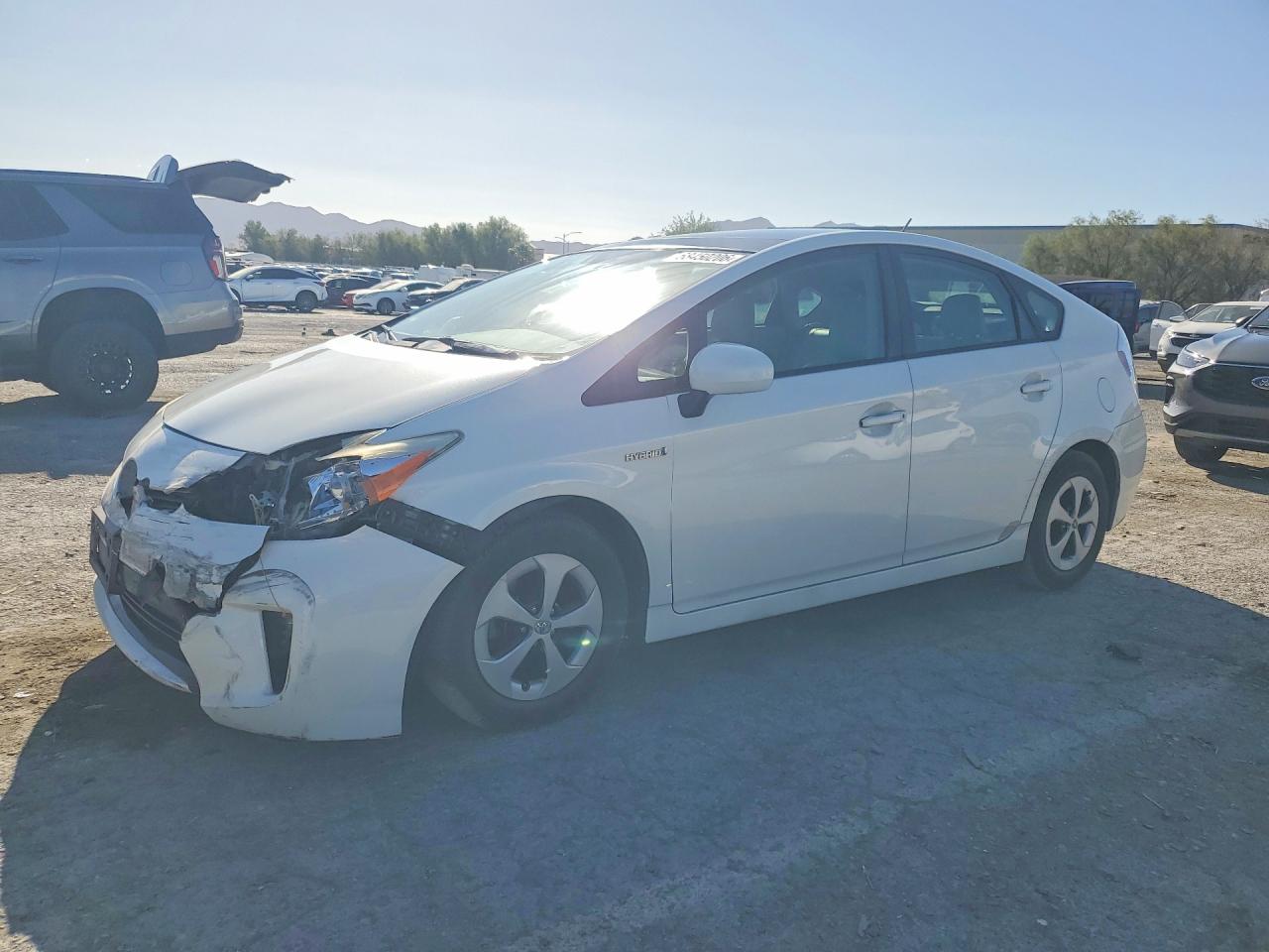 2013 TOYOTA PRIUS — Front 3/4