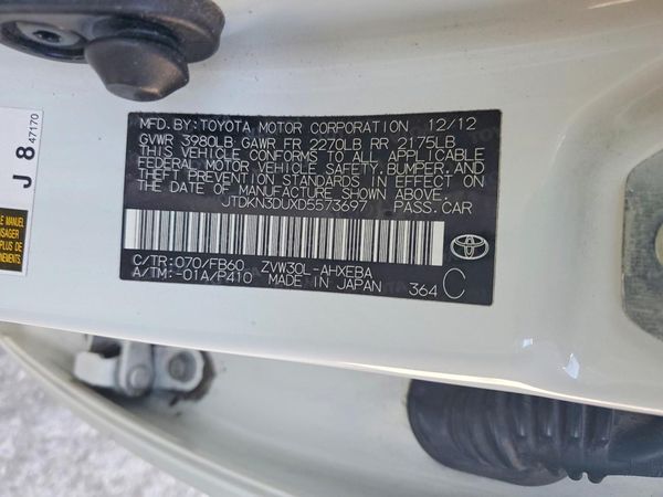 2013 TOYOTA PRIUS — VINS