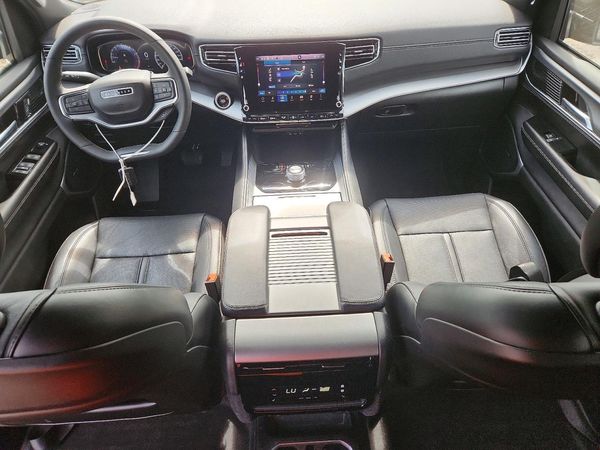 2024 JEEP WAGONEER