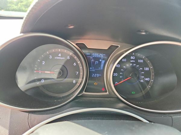 2012 HYUNDAI VELOSTER GLS(Middle grade)