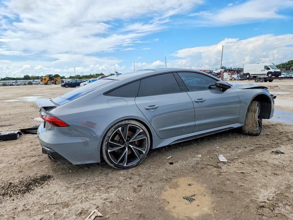 2022 AUDI RS7
