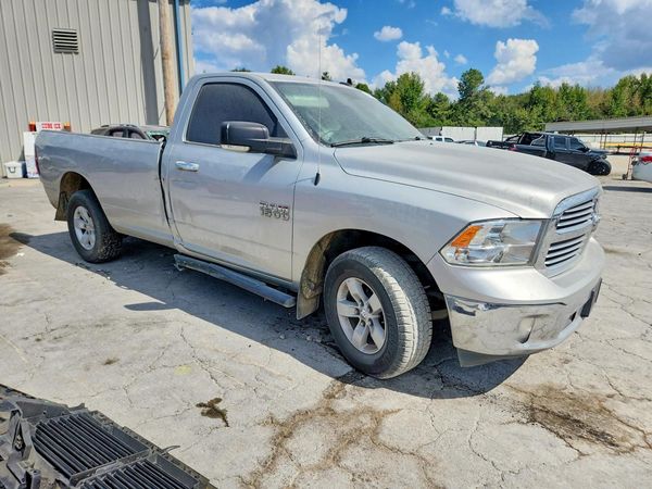 2018 RAM 1500 SLT — Passenger 3/4