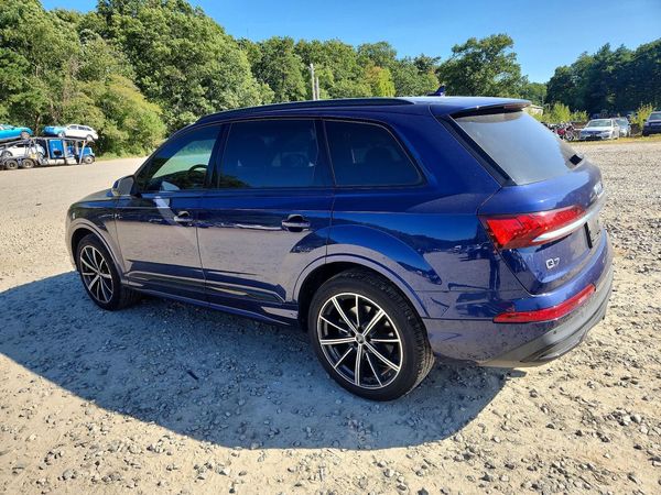 2020 AUDI Q7 quattro Premium Plus