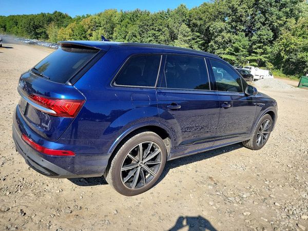 2020 AUDI Q7 quattro Premium Plus