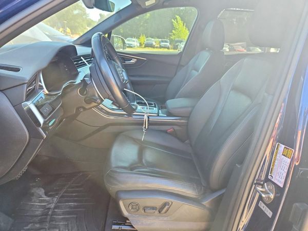 2020 AUDI Q7 quattro Premium Plus