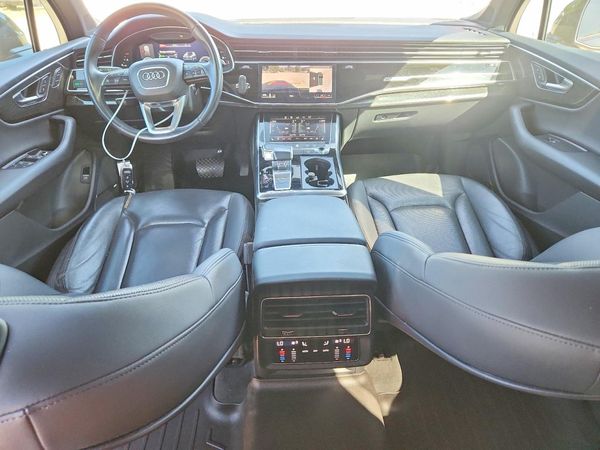 2020 AUDI Q7 quattro Premium Plus