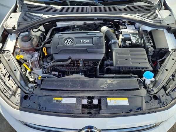 2025 VOLKSWAGEN JETTA Autobahn — Engine bay