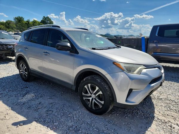 2016 TOYOTA RAV4 LE (X Grade) — Passenger 3/4