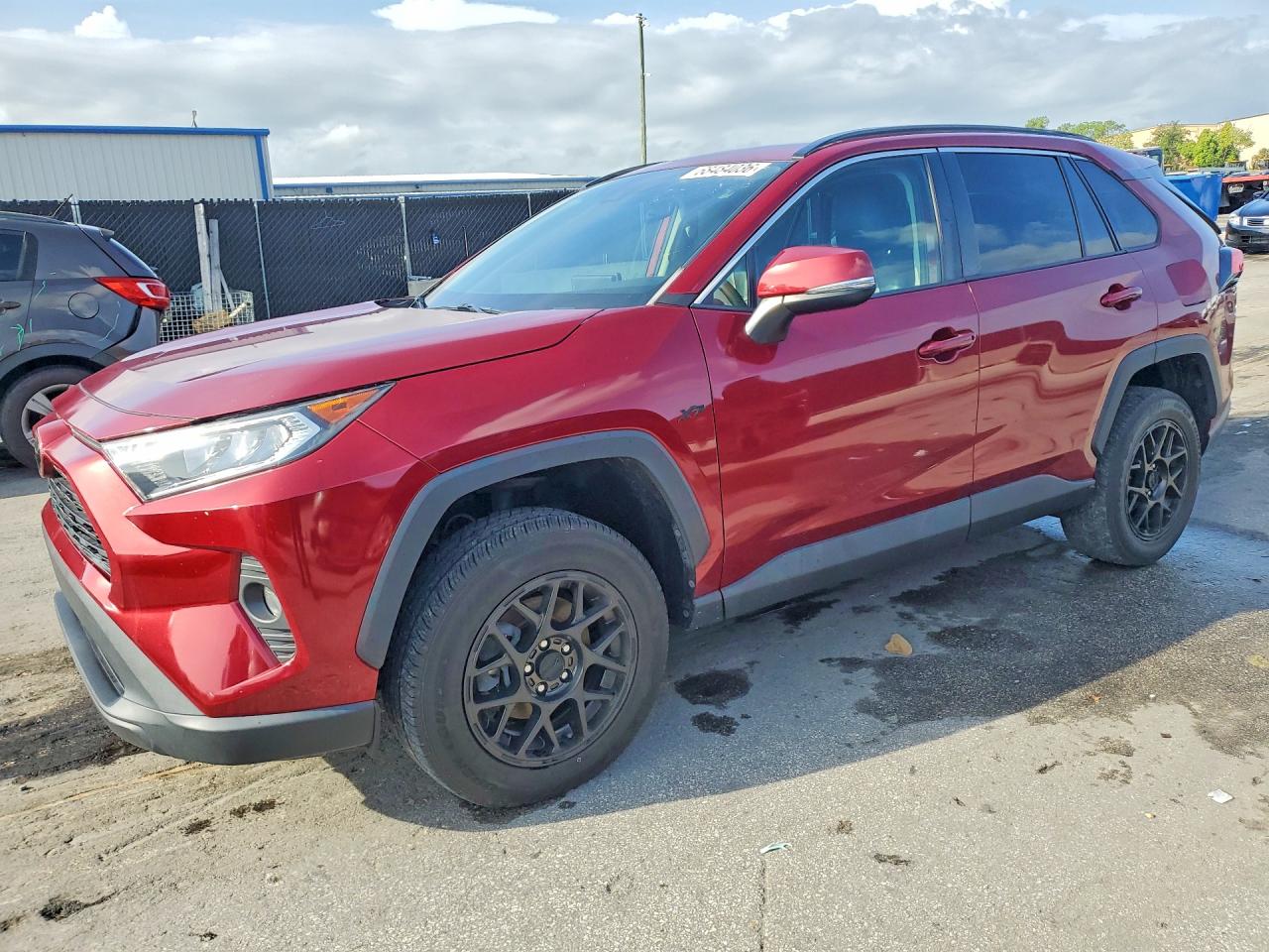 2021 TOYOTA RAV4 XLE