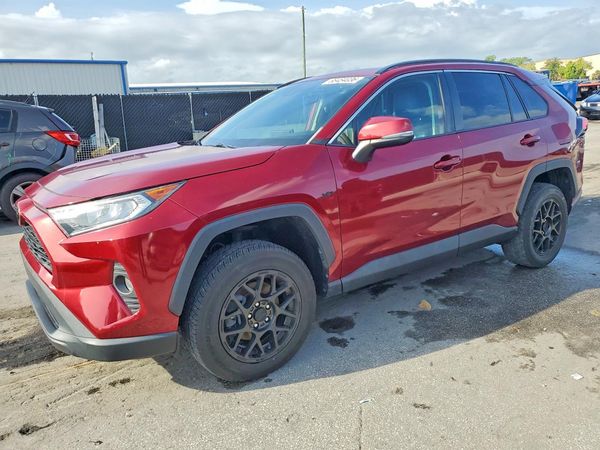 2021 TOYOTA RAV4 XLE