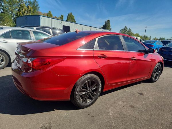 2013 HYUNDAI SONATA GLS/ GLS Popular