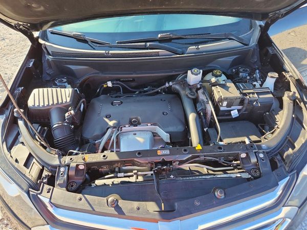 2018 CHEVROLET EQUINOX Premier (2LZ) — Engine bay