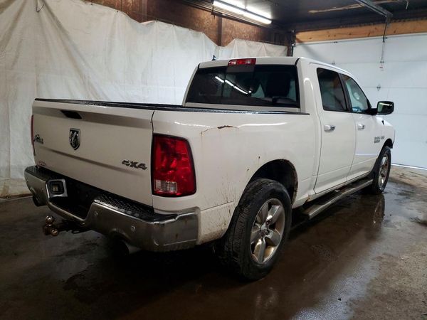 2014 RAM 1500 SLT