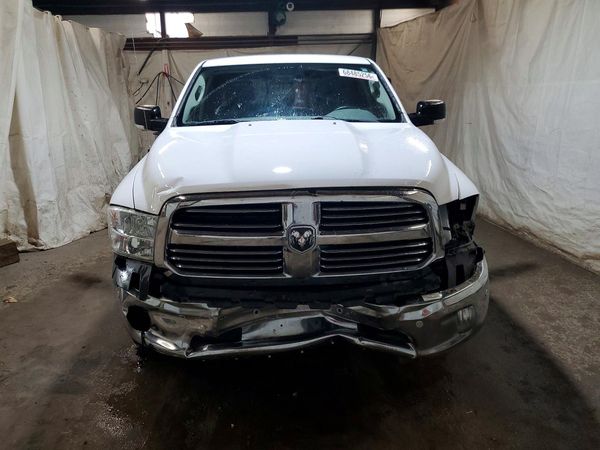 2014 RAM 1500 SLT