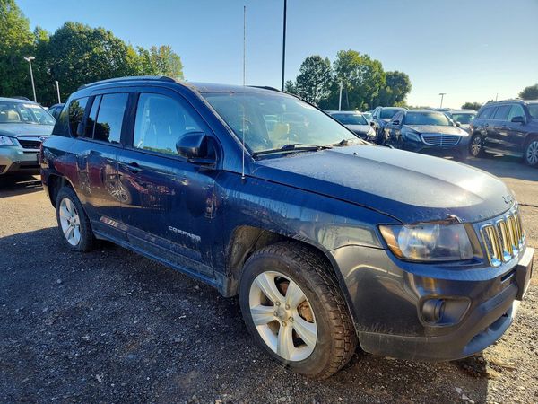 2016 JEEP COMPASS Latitude — Passenger 3/4