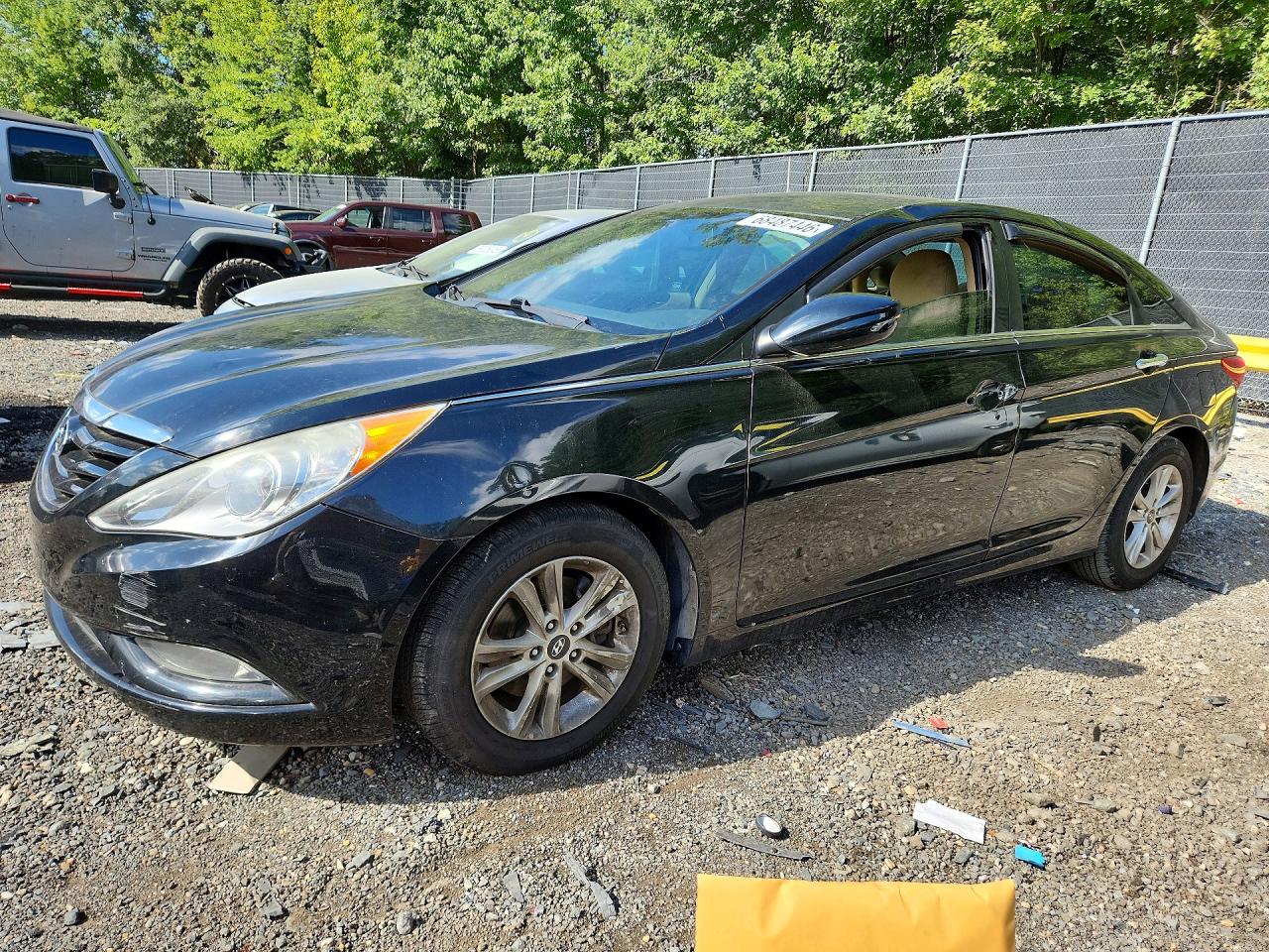 2013 HYUNDAI SONATA GLS/ GLS Popular — Front 3/4