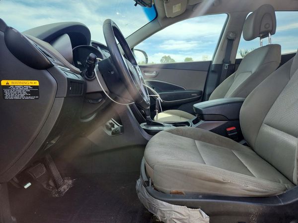 2014 HYUNDAI SANTA FE GLS — DENT