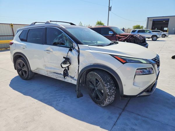 2023 NISSAN ROGUE SL — Passenger 3/4