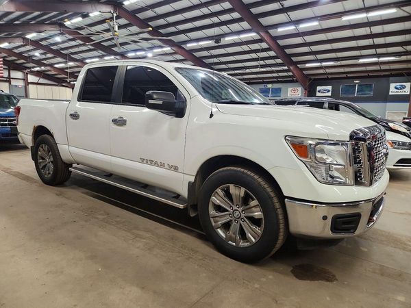 2018 NISSAN TITAN — Passenger 3/4